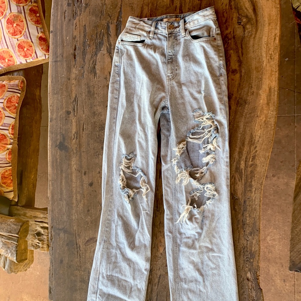 High waisted 90’s Boyfriend jeans